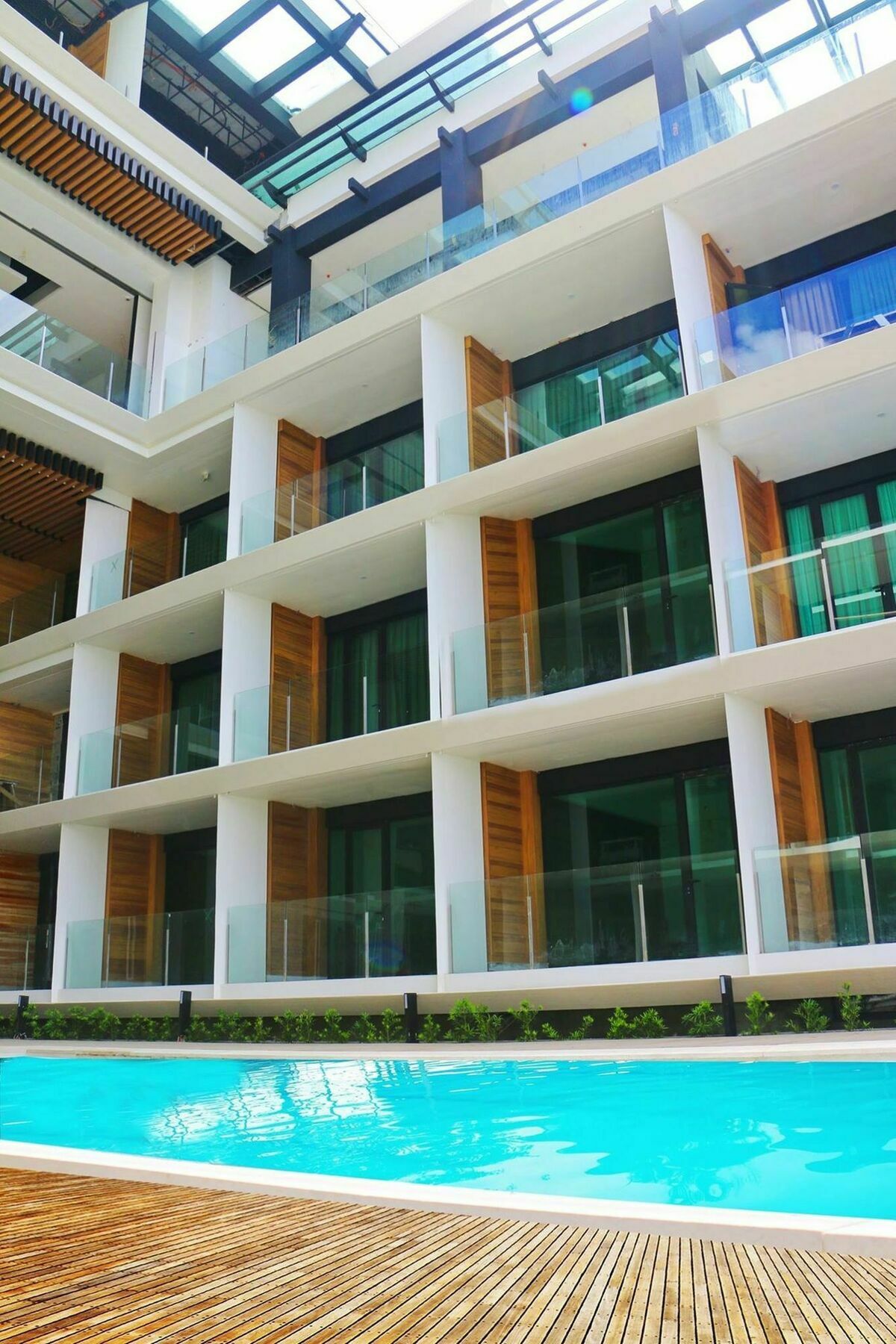 Готель Escala Tagaytay Tagaytay City Екстер'єр фото